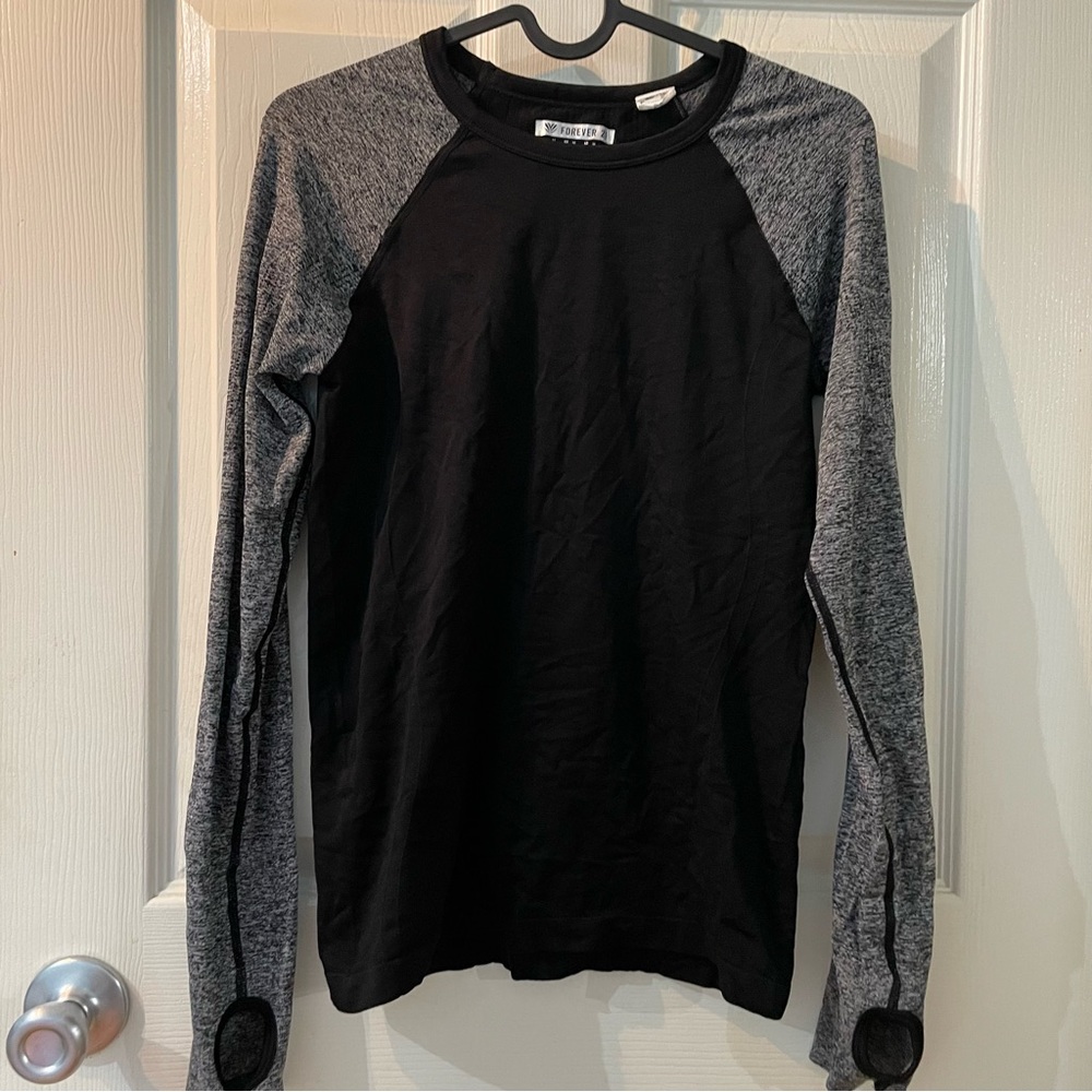 Forever 21 Black Raglan Long Sleeve Workout Top